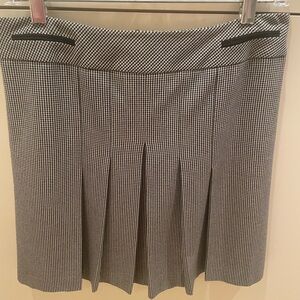 Ann Taylor LOFT Black and White Checkered pleated A-Line Skirt size 8 P